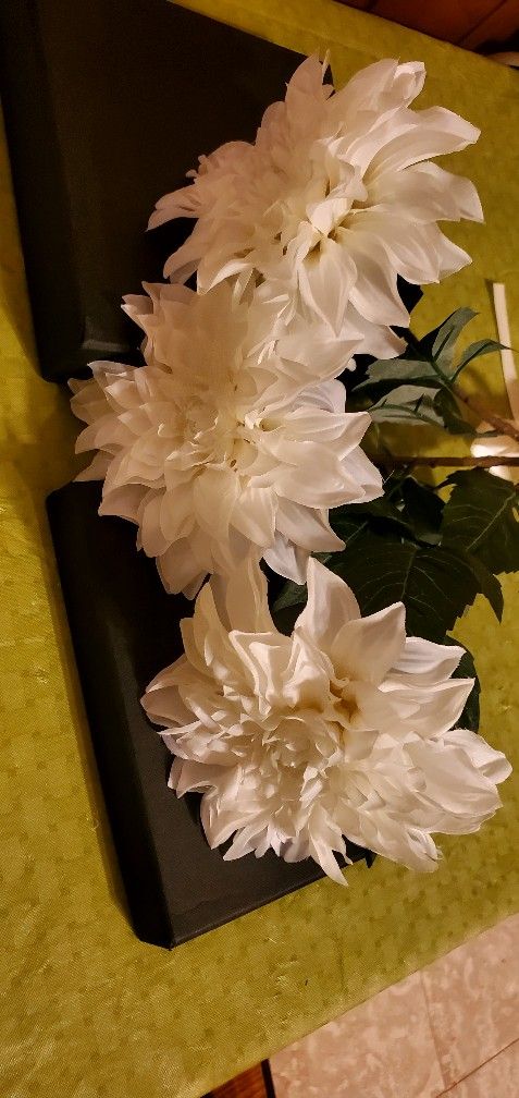 3 Lrg White Long Stem Silk Flowers