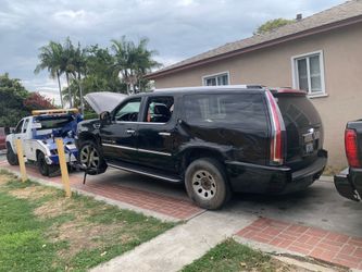 Cadillac Escalade parts