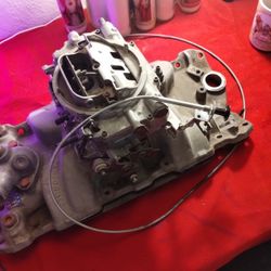 Intake And 650 V8 Small Block Chevy W/ Choke Cable.