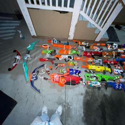 Nerf guns and attachments 