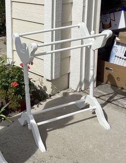 **** Quilt/Blanket Wooden Rack - Pls Read Description & See my other listings ****