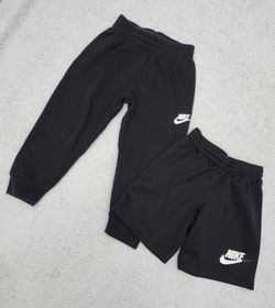 ✅️ Toddler Boy 2pc Nike Set• Size 2T-3T• Great Condition• $10firm