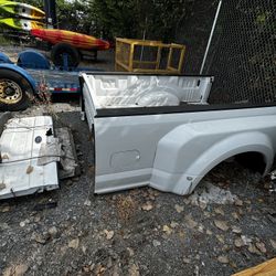 Ford F350 Truck bed