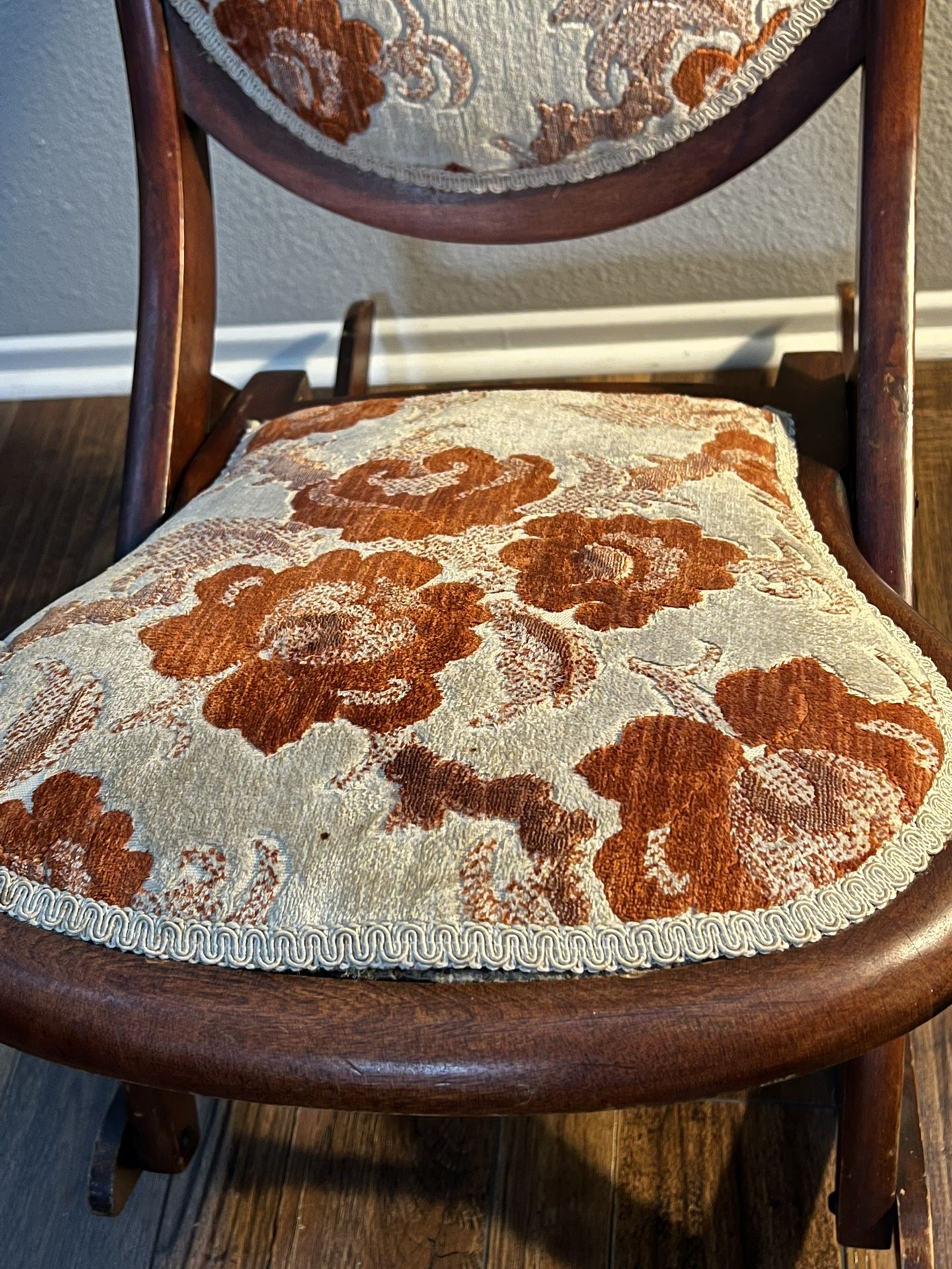 Vintage Antique 1920's Low Style Folding Rocking Rocker Sewing