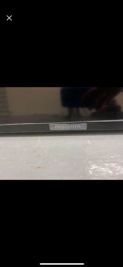 INSIGNIA 43” SMART TV