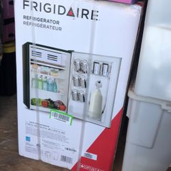 Mini Frigidaire Refrigerator 