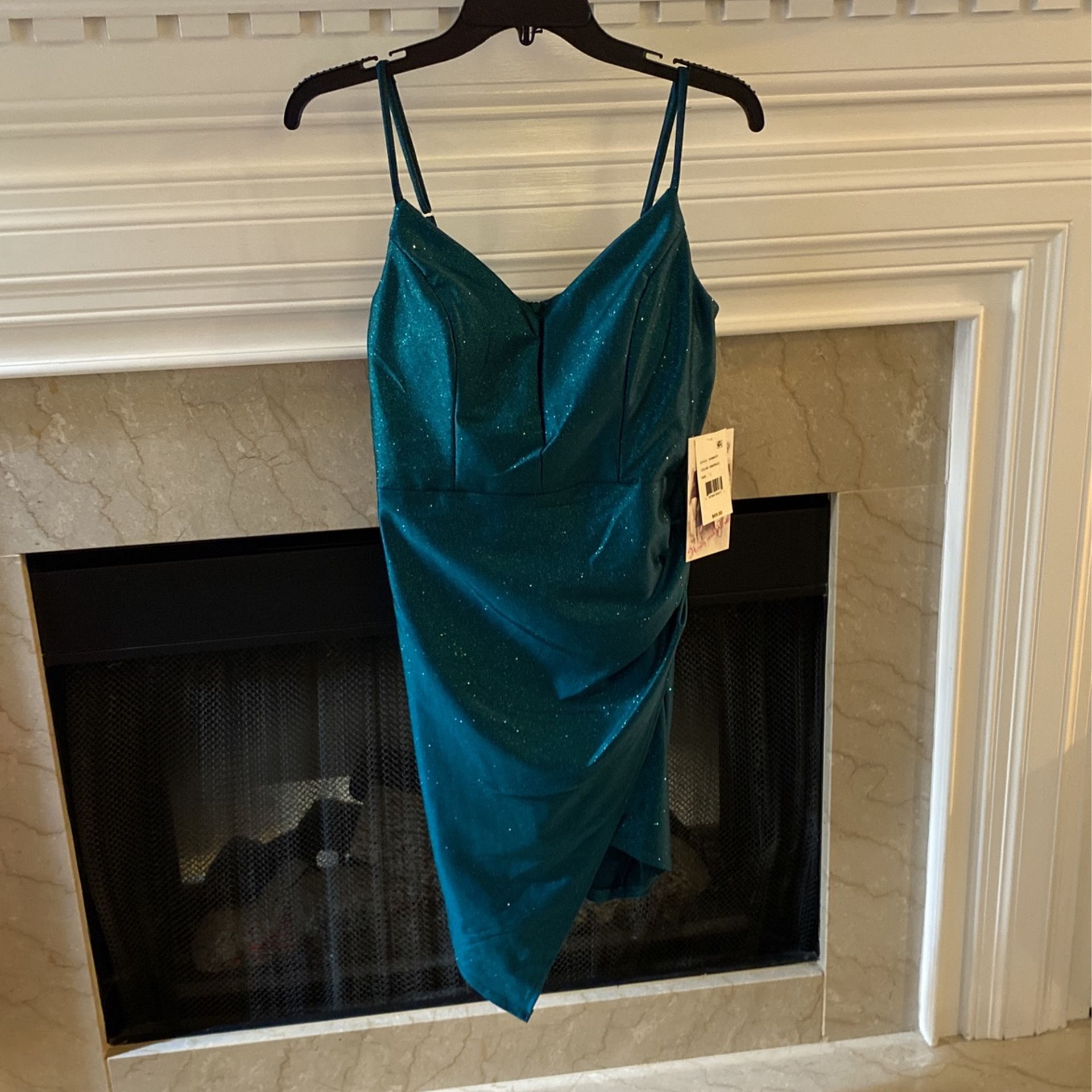 Emerald Green Sparkle Dress. Size Large. NEW WITH TAGS ON