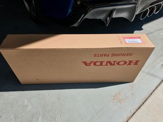 17-21 Honda Civic Type R Rear Bumper Garnish center piece