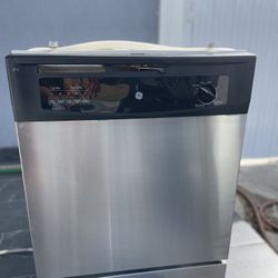 Ge Stainless Steel Steel Dishwasher Like New 