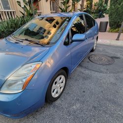 2006 TOYOTA PRIUS,  REPLACED HYBRID BATTERY!!