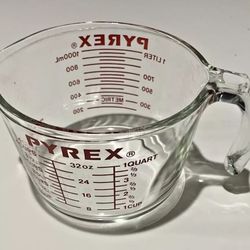 Vintage Pyrex Glass Measuring Cup 4 Cup J-Handle 532 Red 1 Quart