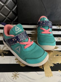 Girls’ Reebok Ventureflex Shoes/with adjustable Velcro - quick and convenient/Size 9.5