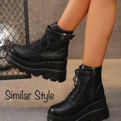 SHEIN Ankle Platform Boots W/Double Buckle Straps Black 