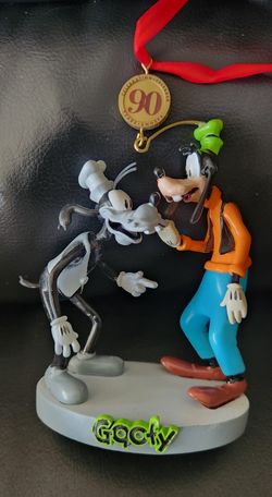 Goofy 90TH Anniversary Legacy Ornament 