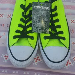 BRAND NEW NEON CONVERSE SIZE 8 Unisex