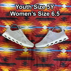 On Cloud Sky For Youth Size 5 Women’s Sz 6.5 Gray Running Shoe