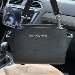 Michael Kors Mini Selma Crossbody 