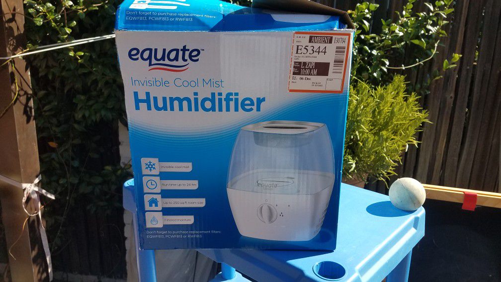 EQUATE BRAND Cool Moist Humidifier