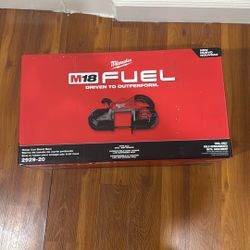 Milwaukee M18 Fuel Deep Cut Bandsaw 