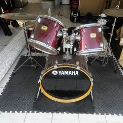Yamaha Complete Drum Set Used 