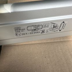 2019-2005 Audi Q8 Rooftop Cross Bars