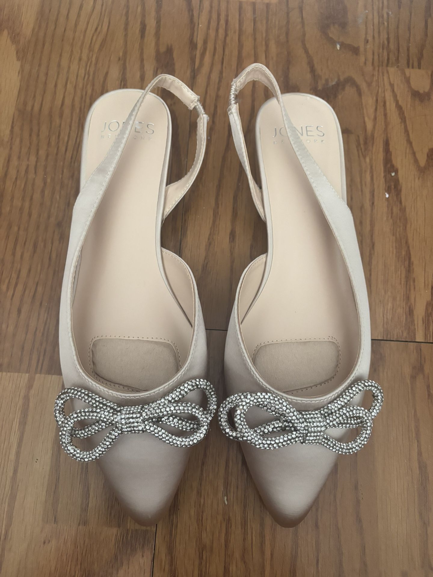 Beige With Sparkly Bow Elegant Flats