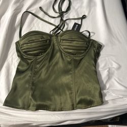 Pretty Little Thing Top Size S But Fits Like M