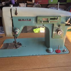 Vintage White sewing machine