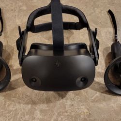 HP Reverb G2 V2 With Updated Cable.