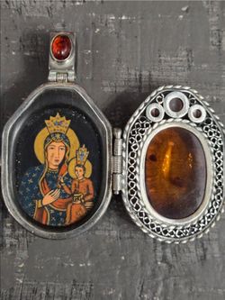 Rare ANTIQUE AMBER PENDANT Polish artist Marta Konaszewska Exquisite Painting