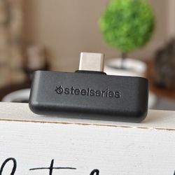 SteelSeries Arctis 7P/7P+ USB-C Wireless Dongle – Replacement Transmitter for PS5, PC, Mac, Switch