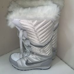 Nike Apres Snow Boots - Brand New