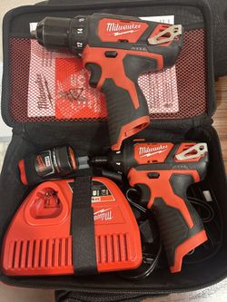 Milwaukee M12 Screw Driver And Drill