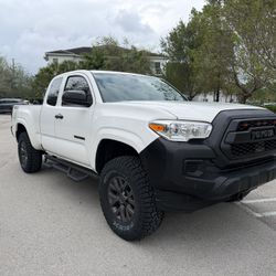 Toyota Tacoma 2021 4x2