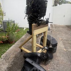 Two Mercury 115 Outboard For Parts