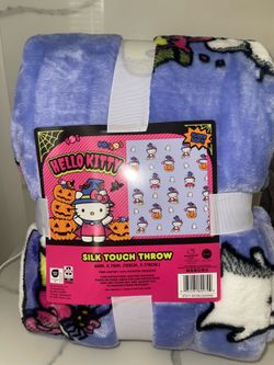 Hello Kitty Halloween Blanket