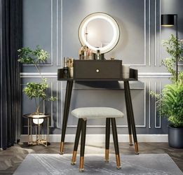 Vanity Desk  Set with Lighted Mirror