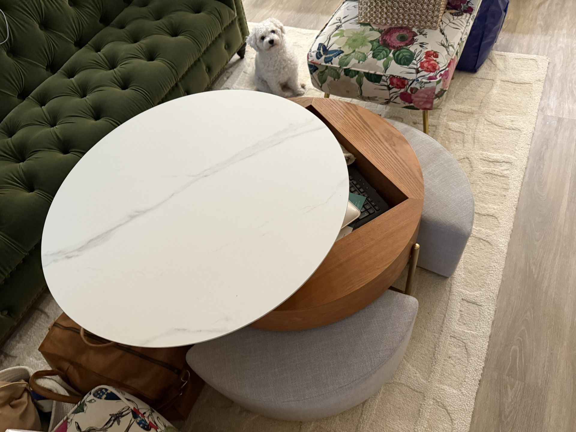 Round Storage Coffee Table With Pull-Out Stools