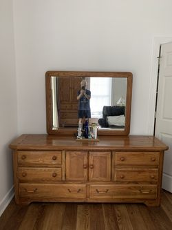 bedroom set with mirror