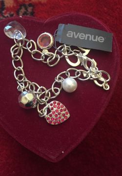 Heart bracelet $4 obo