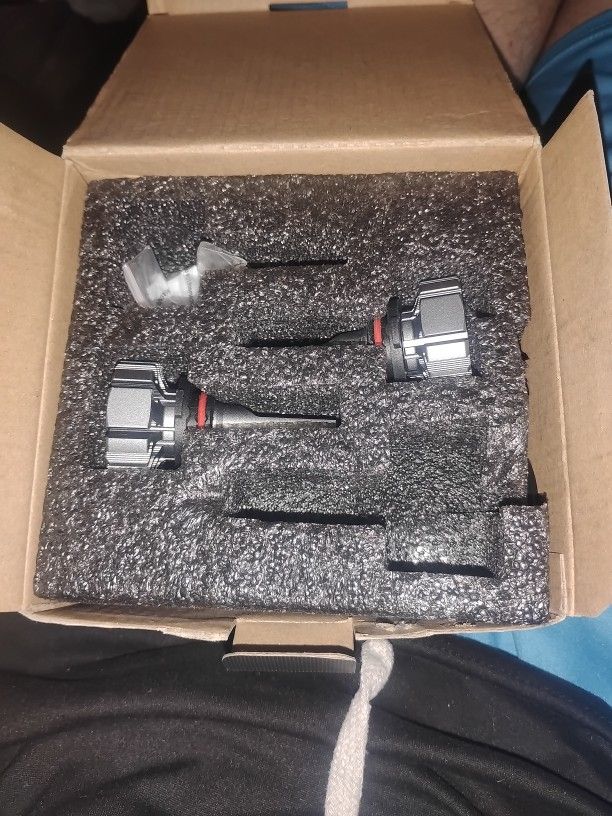 Brand New Still In Box Scoparc LED headlights