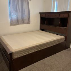 Queen Size Bed Frame & Drawers With Mirror 