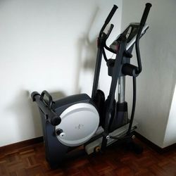 Like New Orig $3000 NOW $600Delivered Nordic Track Elliptical Exercise Fitness   MACHINE.. Like NEW 