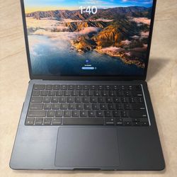 Apple M4 Macbook Air 16GB Ram 8-Core GPU
