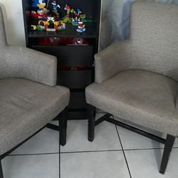 Living Rooms Chairs