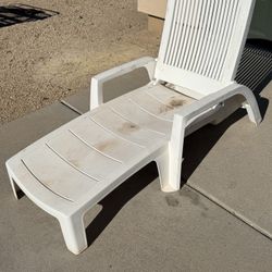 Grosfillex White Plastic Patio Pool Adjustable Chaise Lounge Chair