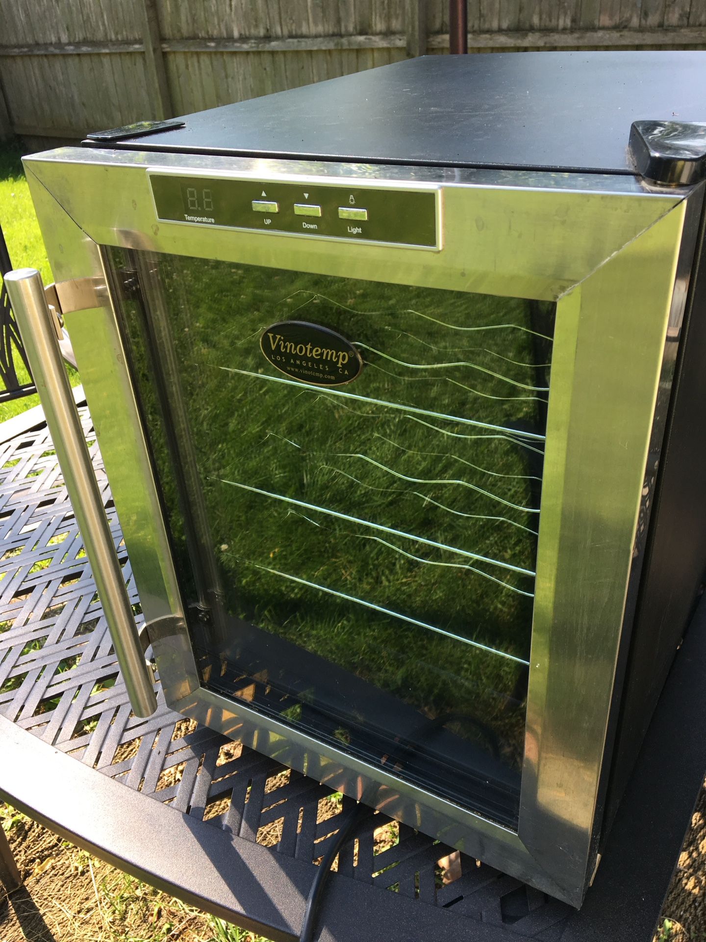 Silent 12 bottle Wine refrigerator