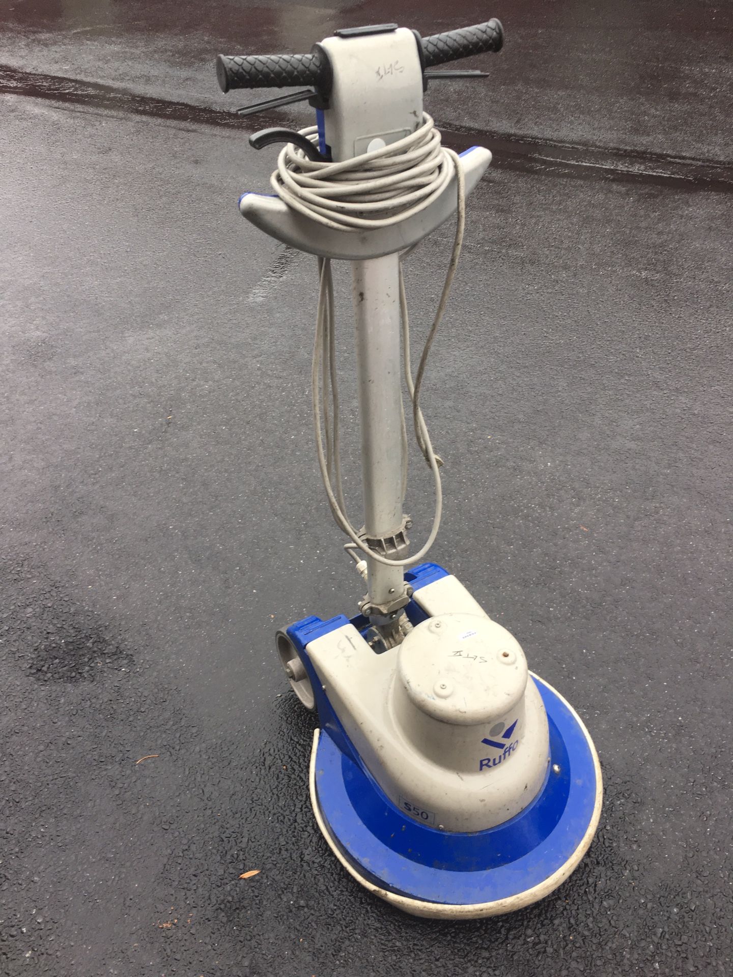 Ruffo S50 floor buffer