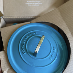 Martha Stewart 6 quart Pot