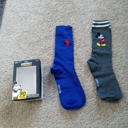 GORGEOUS NEW IN BOX Pair Of Disney Socks